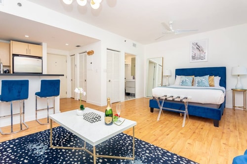 SOUTH BEACH Apt Convention Center