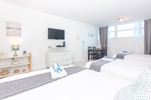 Oceanfront Resort Apt with Free Parking