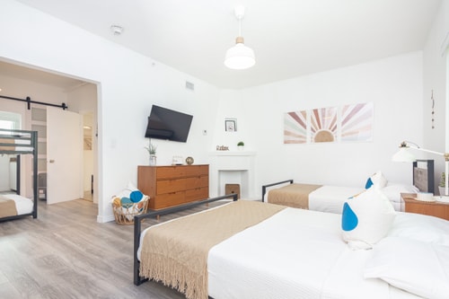 Stylish 3-Bedroom apt in the heart of SOUTH BEACH