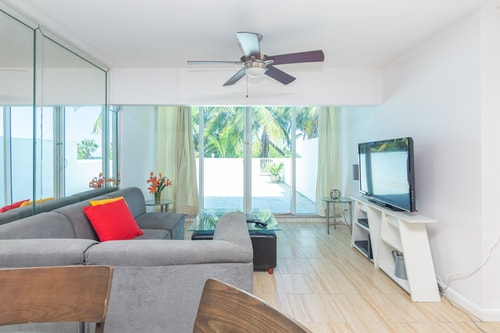 Private Beach Access Oceanfront Loft valet parking