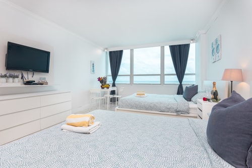 Oceanfront View Apt Resort with Free Valet Parking