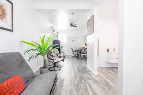 Spacious 2-Bedroom Apt with parking spot included