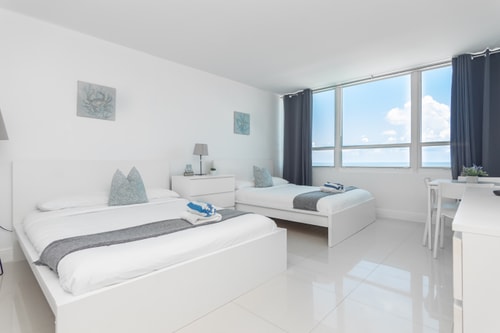 Oceanfront view Resort Apt Free Parking