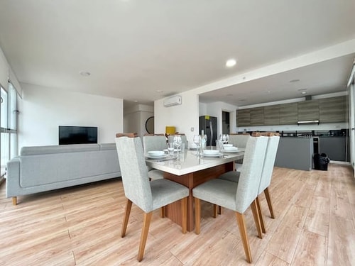 Luxury 3BR apt with Oceanview free parking&balcony