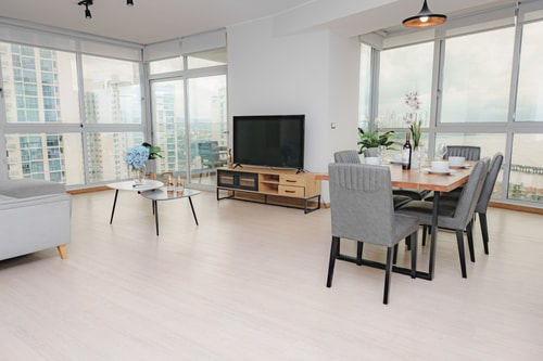 Luxury 2BR Oceanview, parking & balcony