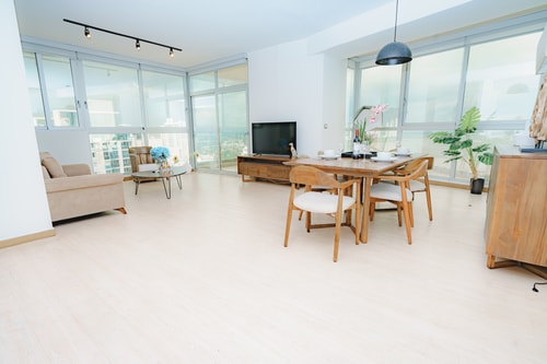 Luxury 2BR Oceanview, parking & balcony