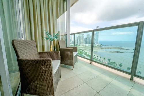 Luxury 1BR w/ Balcony & Ocean View – Yoo Panama