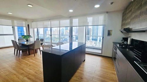 Luxury 3BR apt with Oceanview free parking&balcony