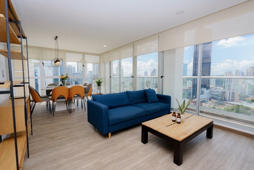 Luxury apt with 3BR Cityview free parking&balcony