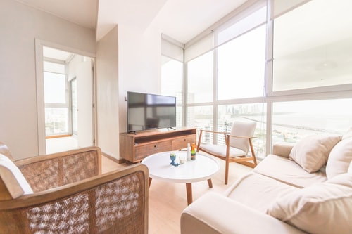 Luxury 1BR Oceanview apt parking&balcony