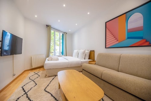 Great studio in Suresnes