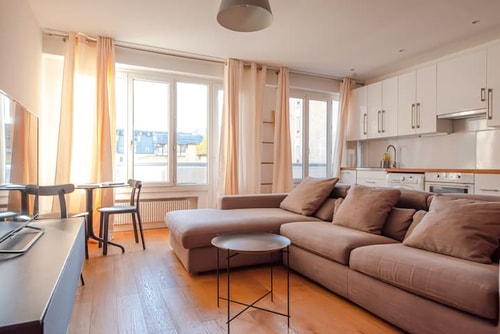 Enjoy Parisian Life few Steps from Trocadéro