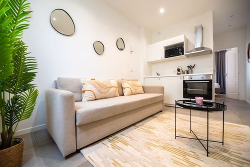 Have a Lovely Stay in East Paris l 4P