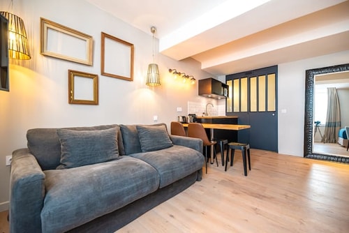 Luxury apartment in Paris