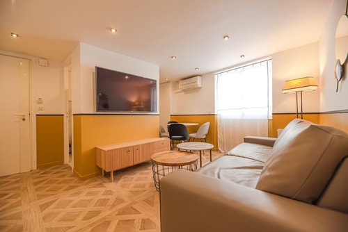 Embrace Parisian Life in Le Marais - Rivoli I