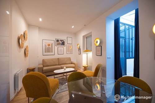 Live Like A Parisian few Steps from Notre Dame