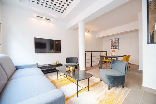 Nice flat in Paris Eiffel Tower