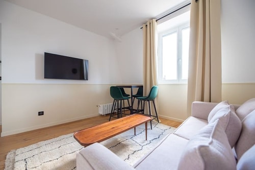 Nice Flat in Parisian Suburbs