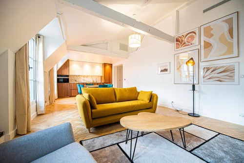 Luxury flat in Paris Rivoli  with balcony 2/6P