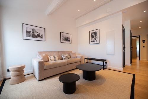 Unwind under Southern Sun in a Studio with Terrace