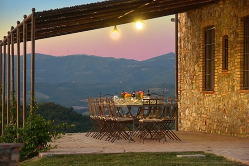 Villa Di Terra, with heated and fenced pool Villas in Italy