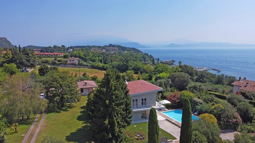 Villa Il Tiro - Modern new villa near the lake and town Villas in Italy