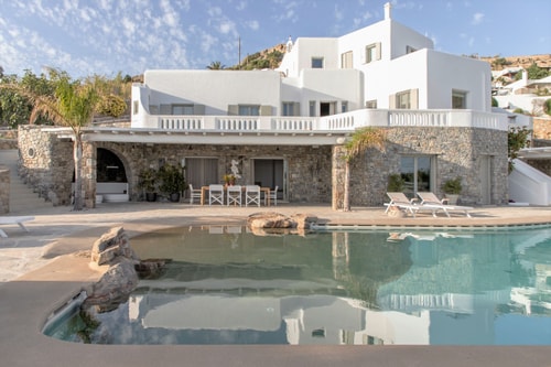Luxury modern villa with swimming pool in Mykonos The Prestige Villa Collection