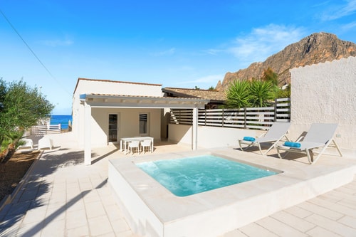 Casa Virtuoso - Private house with swimming pool Villas in Italy
