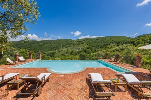 Villa Rocco, Traditional Luxury Near Town Villas in Italy