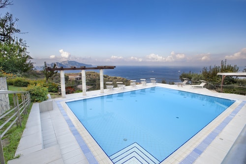 Villa Cinzia, with private pool and sea views Villas in Italy
