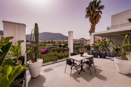Casa Hagne - Historic apartment in Terrasini Villas in Italy