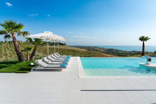 Villa Mazara - Modern villa with pool near Sciacca Villas in Italy