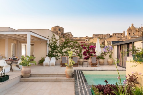 Casa Stefano - Apartment with plunge pool in Noto Villas in Italy
