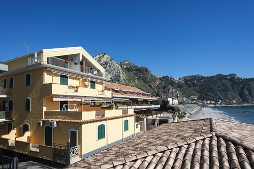 Casa Annabella Bilo - Waterfront apartment Villas in Italy