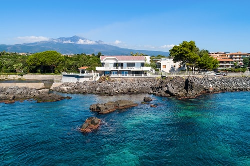 Villa D’Aci, Seafront Elegance Villas in Italy