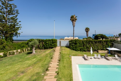 Villa Ivetta - Private villa with swimming pool in Sicily Villas in Italy