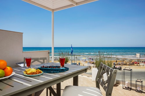 Two beachfront apartments in Sicily Villas in Italy