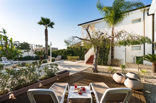 Corrado Residence (Alba) -Apartment near Marzamemi Villas in Italy