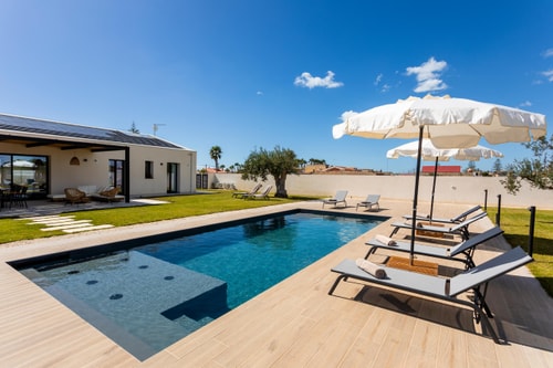 Villa Carducci with private swimming pool, Sicily Villas in Italy