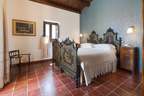 Tenuta Del Sole, elegant Sicilian estate 32 Italian Breaks