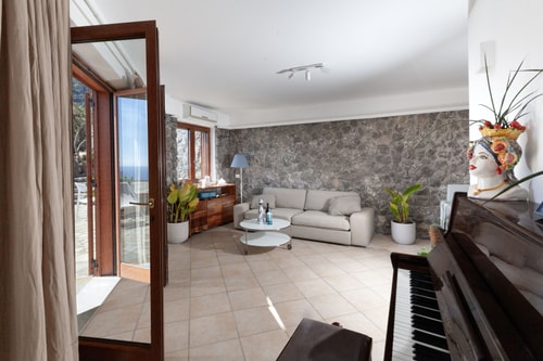 Villa Carmela, with private pool and tennis court 33 Villas in Italy