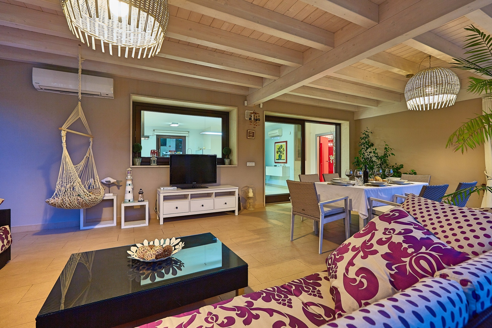 Villa Marbella, a short walk from the beach 6 Villas in Italy