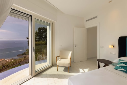 Villa Baia Serena, Panorama with Private Pool 25 Villas in Italy