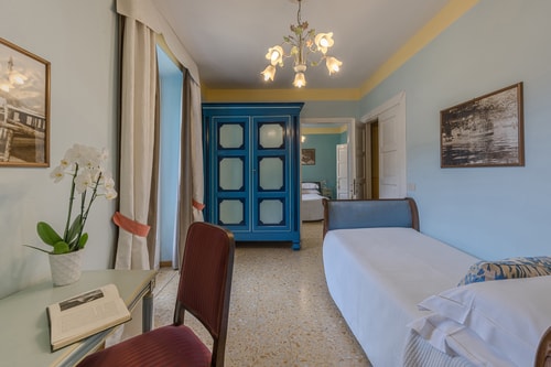 Villa Dia, Lakeside Luxury Retreat 35 Villas in Italy