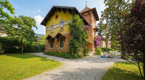 Villa Brunella - Private villa walking distance from lake and town 22 Villas in Italy