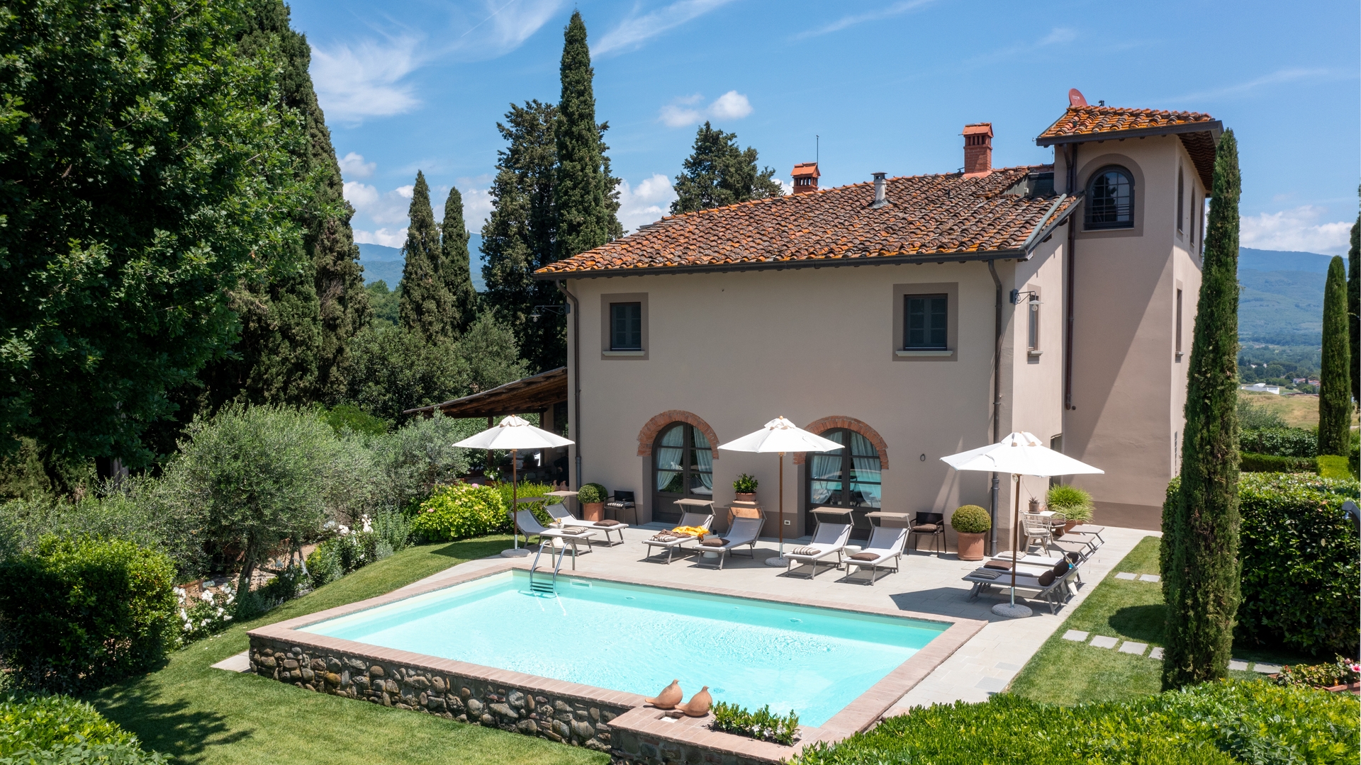 Villa Guardia - Terranuova Bracciolini 56 Villas in Italy