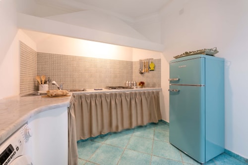 Casa Scogliera, Seafront House with Terrace 8 Villas in Italy