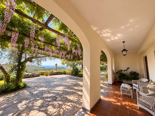 Villa Donatella, Ideal For Large Groups 48 Villas in Italy