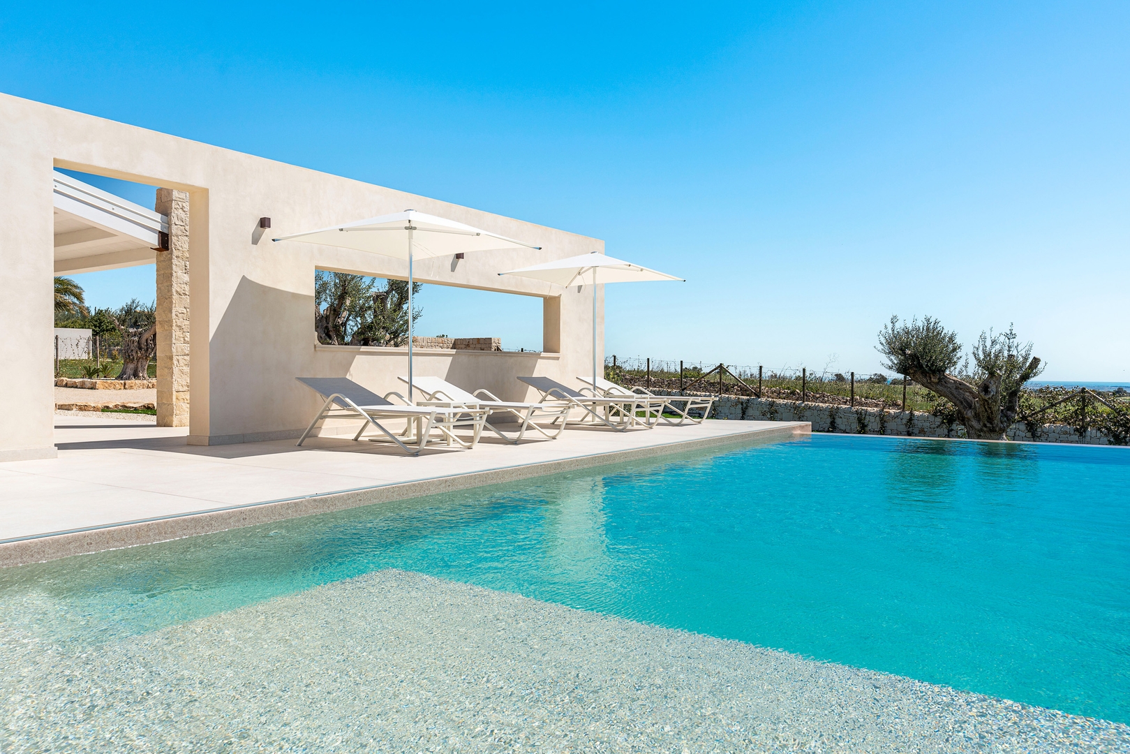 Villa Angelo - Elegant private villa with pool 1 Villas in Italy