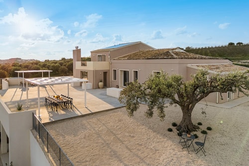 Tenuta Oliveto, Luxury Country Estate near Noto 57 Villas in Italy